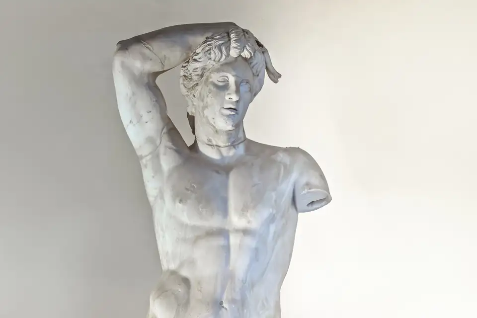 Romeins beeld van Apollo Lykeios.