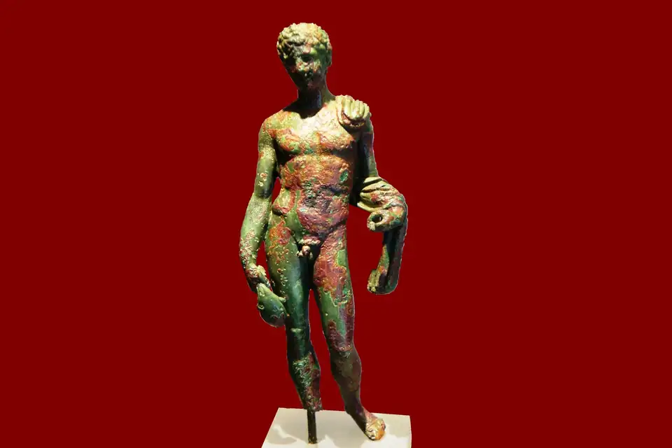 Antiek beeld van Hermes.