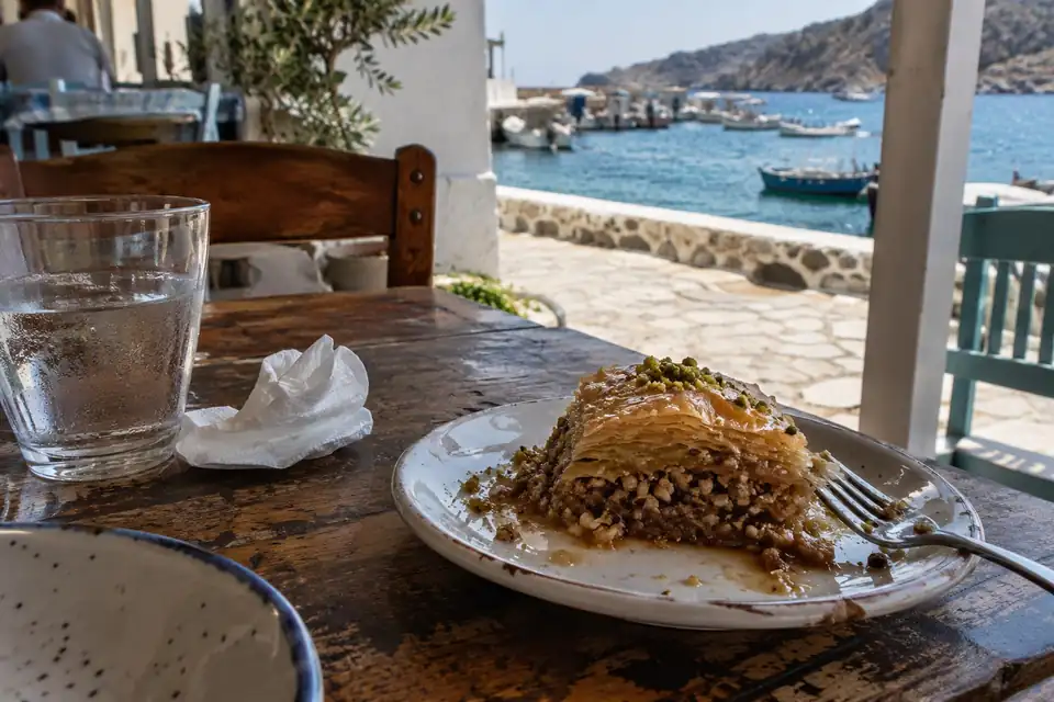 Beeld bij Baklava.