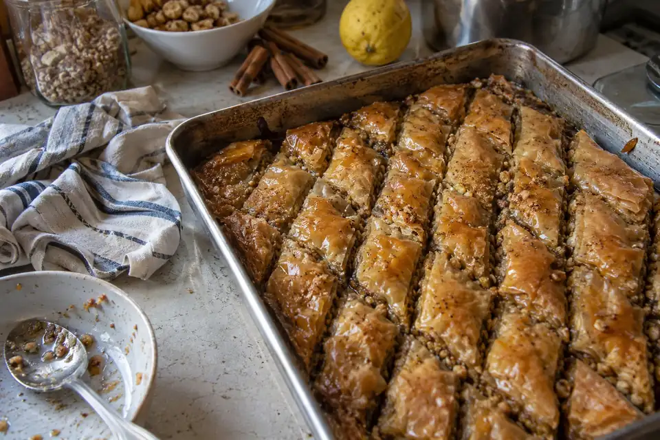 Beeld bij Baklava maken.