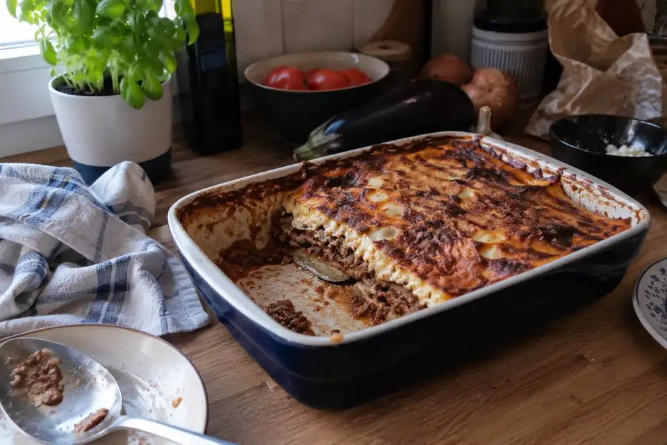 Beeld bij Moussaka maken.